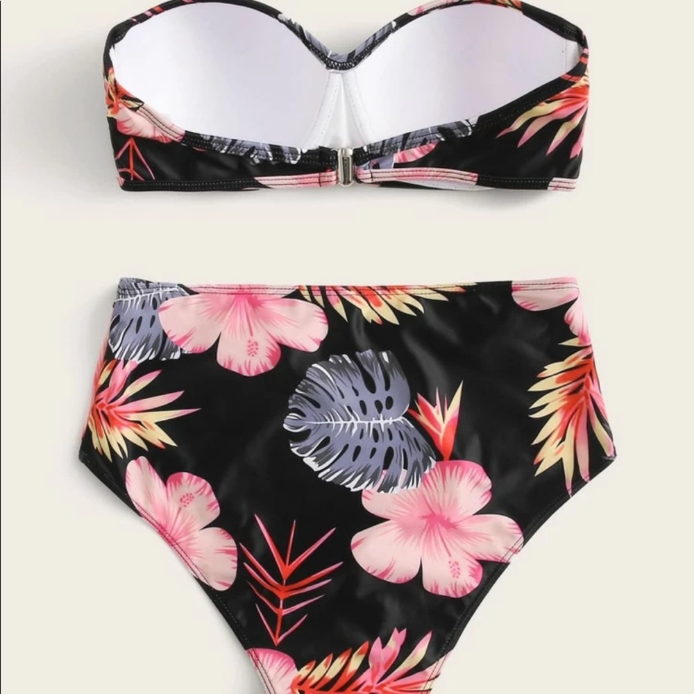 Swimsuit - Picture 3 of 3